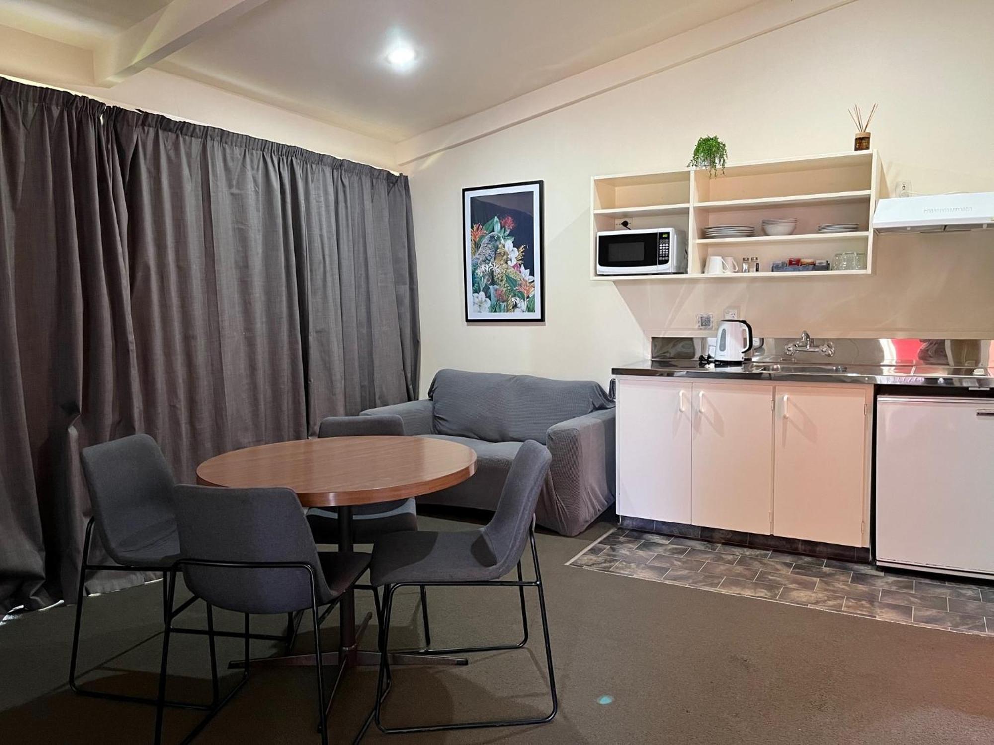 Caves Motor Inn Te Kuiti Esterno foto