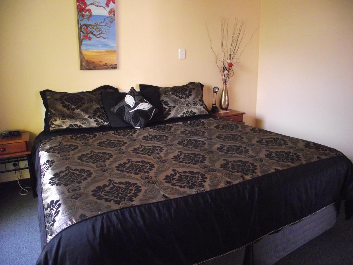 Caves Motor Inn Te Kuiti Esterno foto