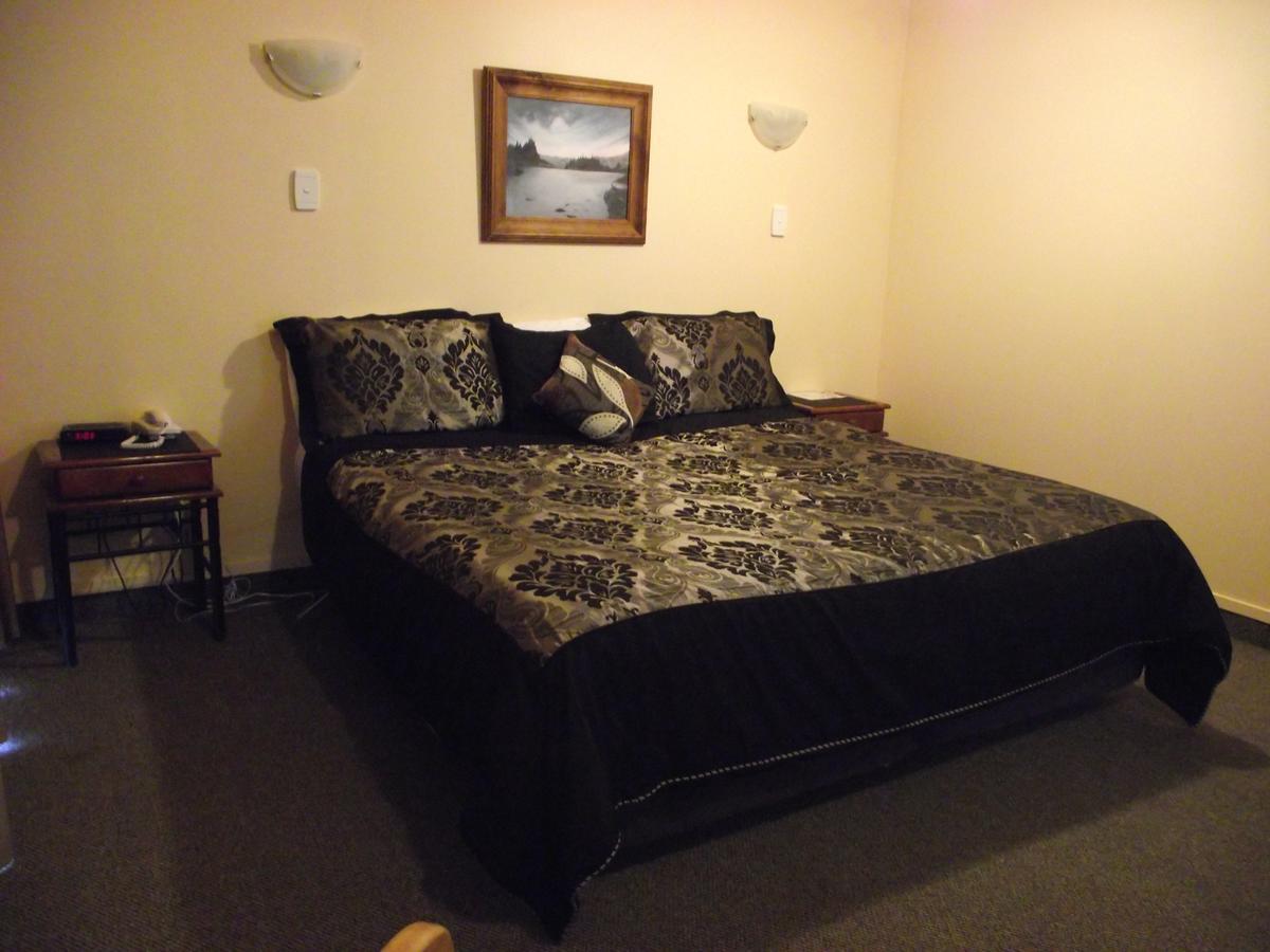 Caves Motor Inn Te Kuiti Esterno foto